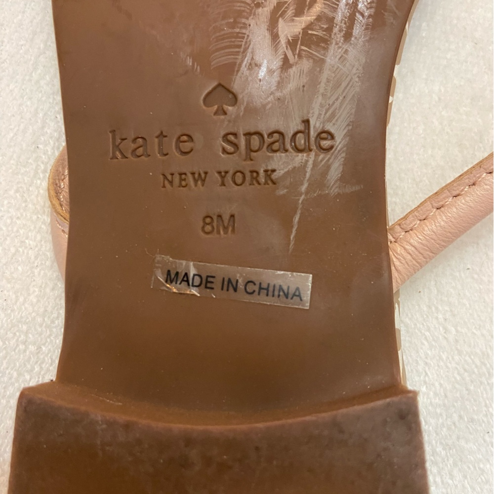 Kate Spade NY Bow Thong Sandals Pink Gold Logo Print Flip Flops Size 8 - Picture 6 of 8